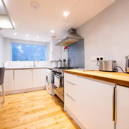Complete Queens - Sleeps 8 With Free Parking By Prescott *