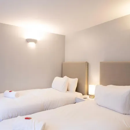 Complete Queens - Sleeps 8 With Free Parking By Prescott *